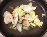 はまぐりとキャベツのバター蒸し作り方5写真