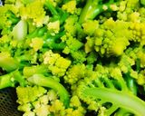 鶏肉とロマネスコ炒め作り方1写真