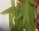 春のおかず☆ふきと牛肉の塩麹炒め作り方1写真