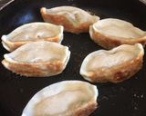 シンプルに餃子ラーメン！作り方1写真