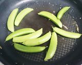 簡単時短!スナップえんどうの中華風卵炒め作り方4写真