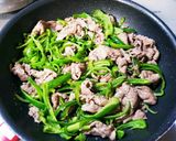 簡単☆牛こまとピーマンのピリ辛味噌炒め♪作り方4写真