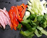 簡単！青梗菜ベーコンのガリカレー醤油炒め作り方1写真