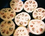 蓮根とひき肉のバター醤油焼き作り方3写真