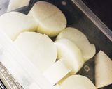 ほっこり！鳥手羽元と大根の煮物作り方1写真
