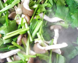 ほうれん草とひらたけの卵とじ（２人分）作り方1写真