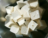 減塩を考えた えのきと豆腐の味噌汁作り方1写真