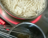 減塩を考えた えのきと豆腐の味噌汁作り方7写真