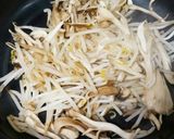 簡単ササッと！もやしと舞茸のポン酢炒め作り方2写真