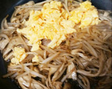 簡単ササッと！もやしと舞茸のポン酢炒め作り方3写真
