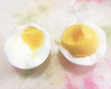 お弁当に簡単♪お花のからしマヨゆで卵♡作り方4写真