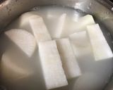 【作り置き】豚バラ&鶏胸肉&大根の煮物作り方1写真