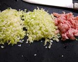 節約！キャベツとブロッコリーの芯餃子作り方1写真