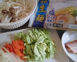 王将の麺で☆野菜五目塩やきそば作り方1写真