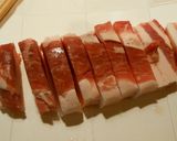 豚バラブロック肉でキャラメル肉じゃが作り方1写真