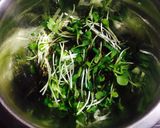 簡単健康!カイワレもずく和え(≧∇≦)作り方1写真