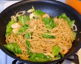 海老とレタスの焼きラーメン！【味噌】作り方6写真