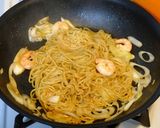 海老とレタスの焼きラーメン！【味噌】作り方5写真