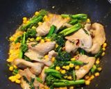 豚バラと菜の花の、味噌バターコーン炒め作り方4写真