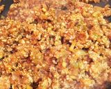 ＊簡単旨ピリ辛！食べるラー油で肉味噌＊作り方4写真