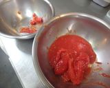 簡単トマトソース(トマトホール缶ver)作り方1写真