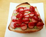 アボカドソースたっぷりソーセージトースト作り方3写真