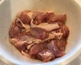 鶏と菜の花のピーナッツバター炒め作り方1写真