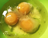 卵で巻き巻き☆梅ときゅうりの細巻き作り方1写真