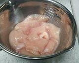 お手軽な～鶏むね肉のケチャップ炒め作り方1写真