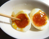 半熟ゆでたまご♪醤油とゴマで即席味玉風！作り方2写真