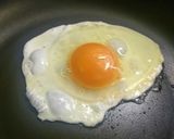目玉焼きオリーブオイルマジックでセレブ風作り方2写真