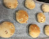 手ごね☆くるみとクリチの平丸パン☆作り方17写真
