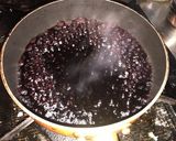 ステーキに！赤ワインソース作り方1写真
