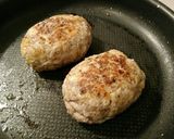ふっくらジューシー！基本のハンバーグ♡作り方9写真