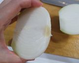 ＊春キャベツと新玉ねぎのポトフ＊作り方1写真