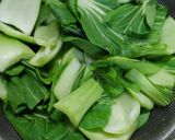 鶏むね肉とチンゲン菜 もやしのゴマ味噌煮作り方4写真