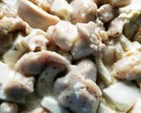 ワカメ、豆腐、鶏肉を炒めてみて!作り方5写真