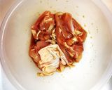 鶏肉とアスパラの簡単ガリバタ炒め作り方1写真