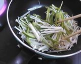 ツナとピーマンとえのきとトマトのパスタ作り方4写真