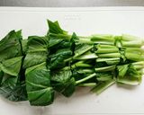 レンジで簡単☆小松菜の生姜胡麻和え。作り方1写真