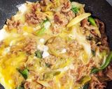 牛とじ丼☆牛肉の卵とじ作り方2写真