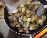 簡単！鶏肉とジャガイモのガーリック炒め作り方2写真