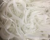 刺身で新玉ねぎのレモンソースサラダ☆作り方1写真