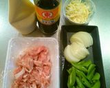 豚肉とスナップえんどうのマヨチーズ炒め作り方1写真