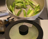 たことアスパラのにんにくマヨ和え＊作り方2写真