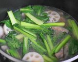 塩麹豚と蓮根のアジア風スープ作り方5写真