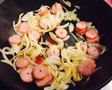 コンビニ食材で。卵白も使うカルボうどん♬作り方1写真