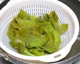 刻みめかぶのおかか醤油かけ作り方3写真