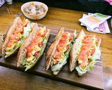 具沢山野菜スモークサーモン卵サンドイッチ作り方5写真