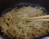 フランス料理風:牛焼肉もやし炒め丼作り方4写真